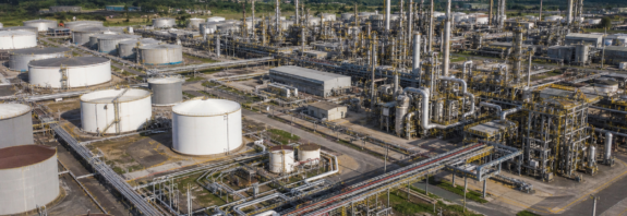 Estoques de petróleo dos EUA caem 1,692 milhão de barris na semana