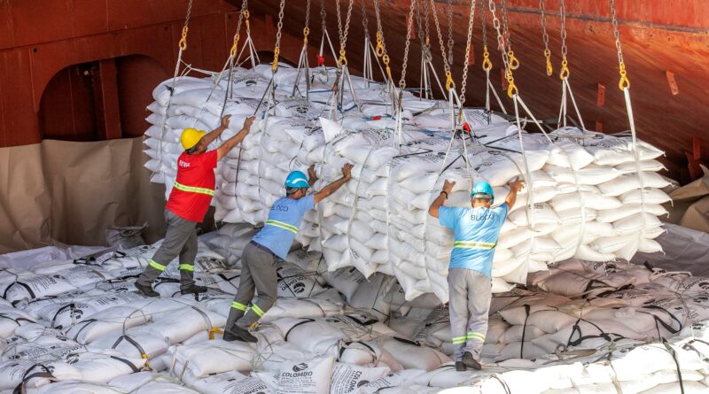 Chuvas impactam carregamento de açúcar no Paraná -