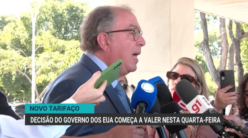 Governo brasileiro discute impactos de tarifa de 25% dos EUA