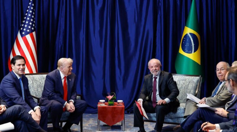 Presidente da República, Luís Inácio Lula da Silva, durante Encontro com o Presidente dos Estados Unidos, Donald Trump, durante o 47ª Cúpula da Associação de Nações do Sudeste Asiático - ASEAN. Foto: Ricardo Stuckert/PR