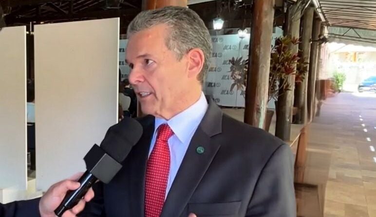 ministro da Agricultura, André de Paula
